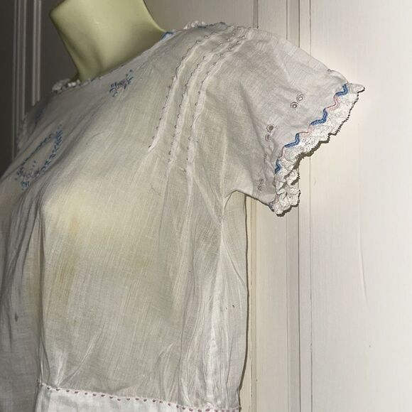 Antique/vintage homemade thin white‎ cotton lawn embroidered short sleeve blouse - Picture 4 of 12